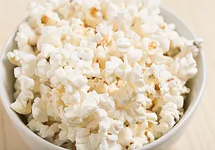 Вся правда о попкорне: врач оценила любимое лакомство киноманов
