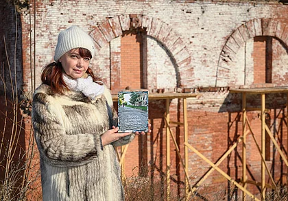 Бобруйчанка издала книгу, открытки и игру об истории города