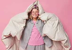 Можно ли спать без пододеяльника: решаем спор раз и навсегда