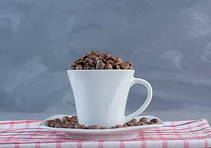 Сокрушительный удар по здоровью: никогда не пейте кофе с этими продуктами (молоко в их числе)