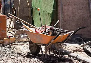 Могилевчанин со двора частного дома украл металлические конструкции и инструмент