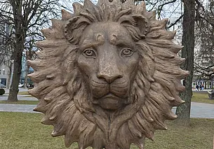 В Могилеве новый лев. Фотофакт