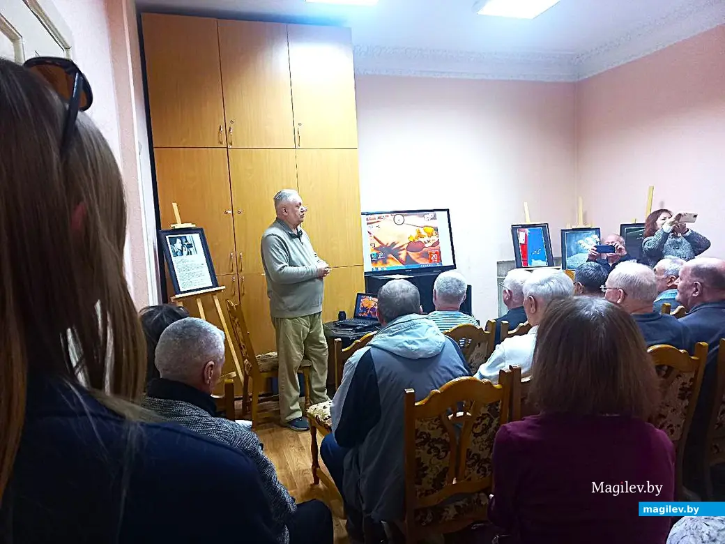 20.03.2025, Могилев, филиал городского Центра культуры и досуга. Выставка Александра Рожина «Есть повод».. Автор рассказывает...