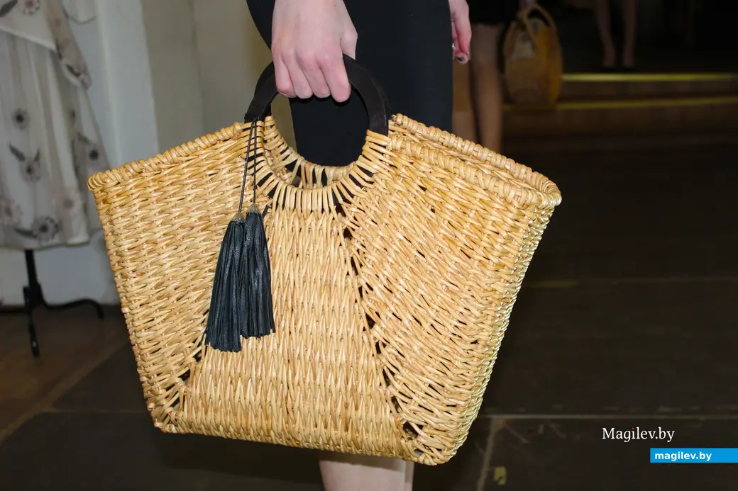 25 марта 2025 года. Могилев. Работы мастериц студии декоративно-прикладного искусства «Чараўніцы».