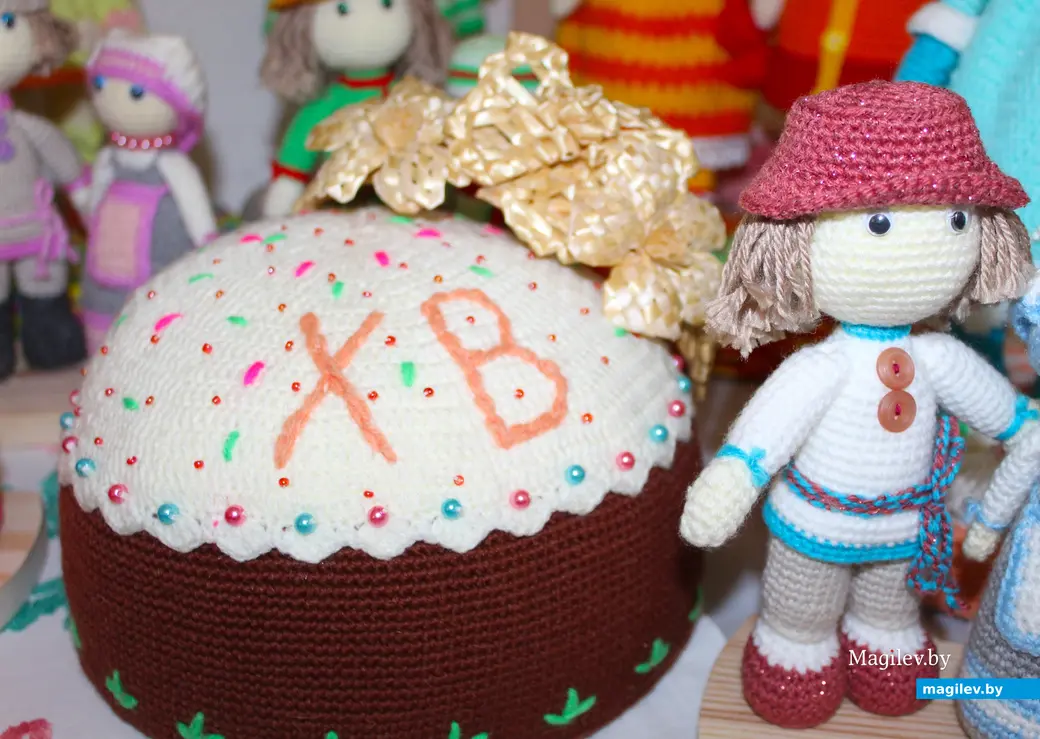 25 марта 2025 года. Могилев. Работы мастериц студии декоративно-прикладного искусства «Чараўніцы».