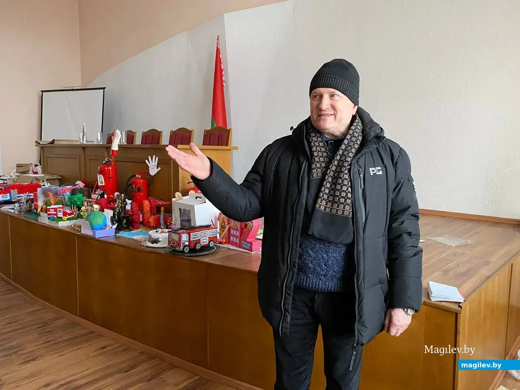 17.02.2025. Владимир Николаевич Бутко проводит экскурсию по прежнему театру.