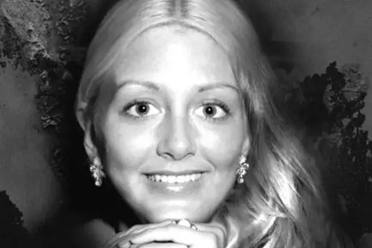 Умерла Лиза Джейн Смит, автор «Дневников вампира». The Sun. Фото: @drujienna / X.com.