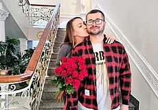 «Я заказал для нее песню». Свадебная пара недели