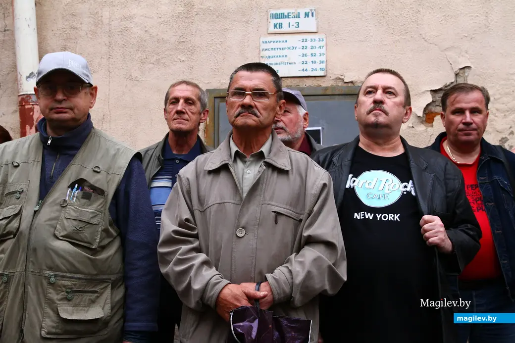 2017 год, Могилев, дворик в Пожарном переулке. Тусовка могилевских «семидесятников».