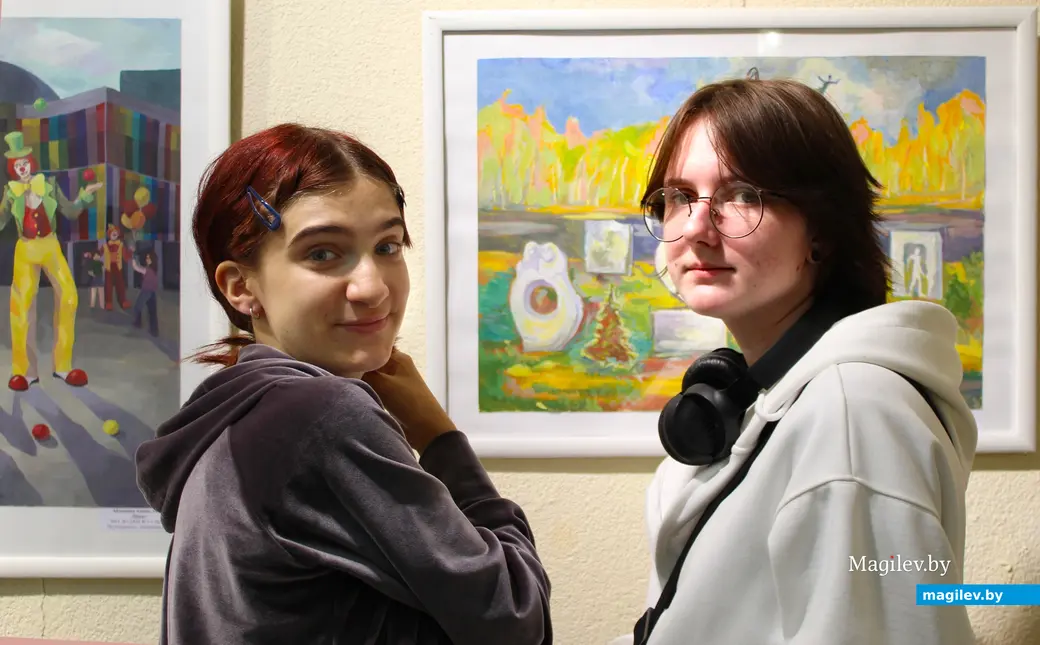 1 апреля 2025 года. Могилев. Выставочный зал. Выставка рисунков детей из Пензенской области.