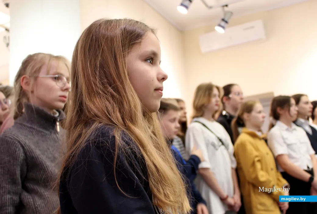 1 апреля 2025 года. Могилев. Выставочный зал. Выставка рисунков детей из Пензенской области.