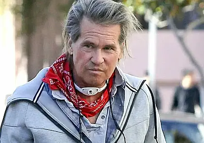 Бэтмена больше нет: умер американский актер Вэл Килмер