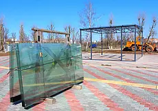 Обустраивают прилегающую к Святому озеру территорию в Могилеве. Фоторепортаж