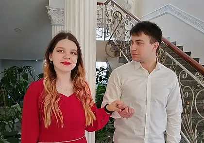 «Я зашла в комнату и почувствовала жесткий запах гари». Свадебная пара недели