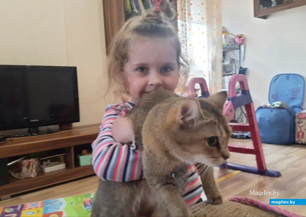 2024 г. Могилев. Груня понимает, что ребенка кусать нельзя.