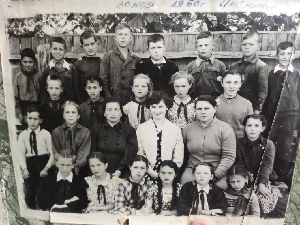 Бобруйск, 1960 год. Слава Ванчукевич в 4-ом классе школы №8 с одноклассниками. .
