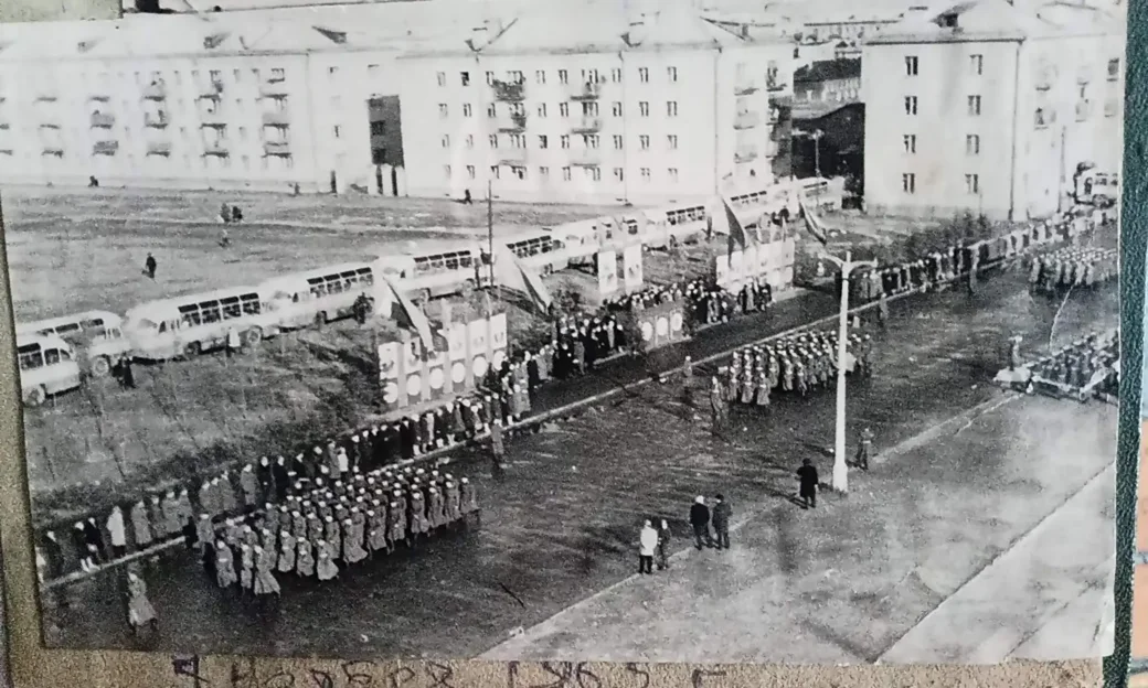 Площадь Ленина. Бобруйск. 7 ноября 1965 года.