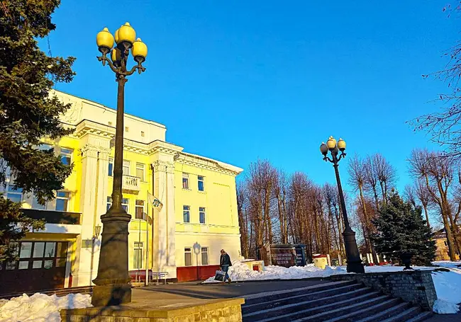 Могилевский фотохудожник и железнодорожное полотно не выпускал из виду, и красоту родного края фиксировал