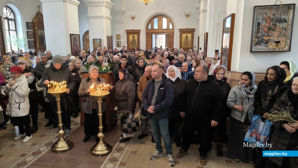 13.04.2025. Бобруйск. Вербное воскресенье в Свято-Георгиевском храме.