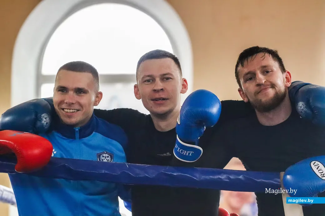   Могилевский «Днепр»: идет подготовка к сезону. Даже в боксерском зале.