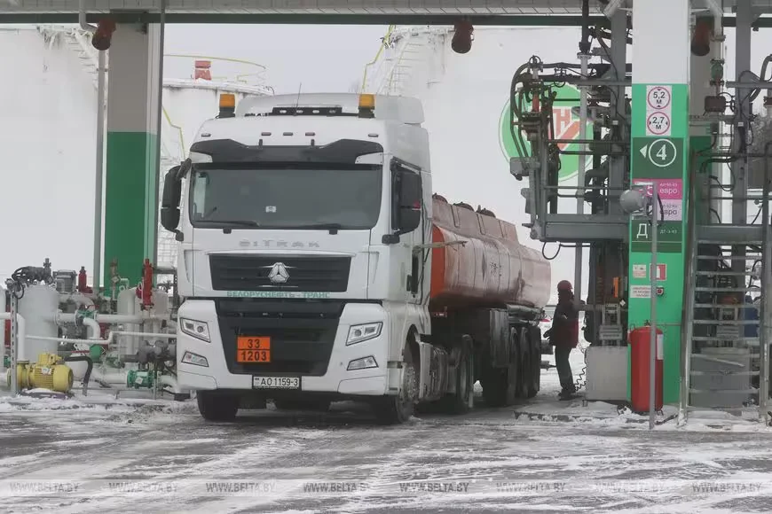 Зимнее топливо на АЗС будет по 31 марта. Фото: БЕЛТА. 