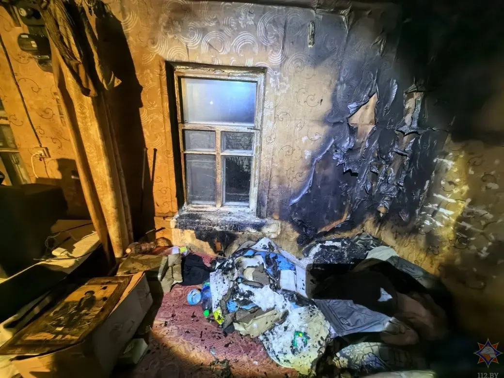 27 декабря 2025 года. На пожаре в Круглянском районе благодаря АПИ спасена семья. Фото МЧС.