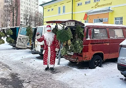 Могилевский Дед Мороз у Селянской бани: «Никакой иронии судьбы!»