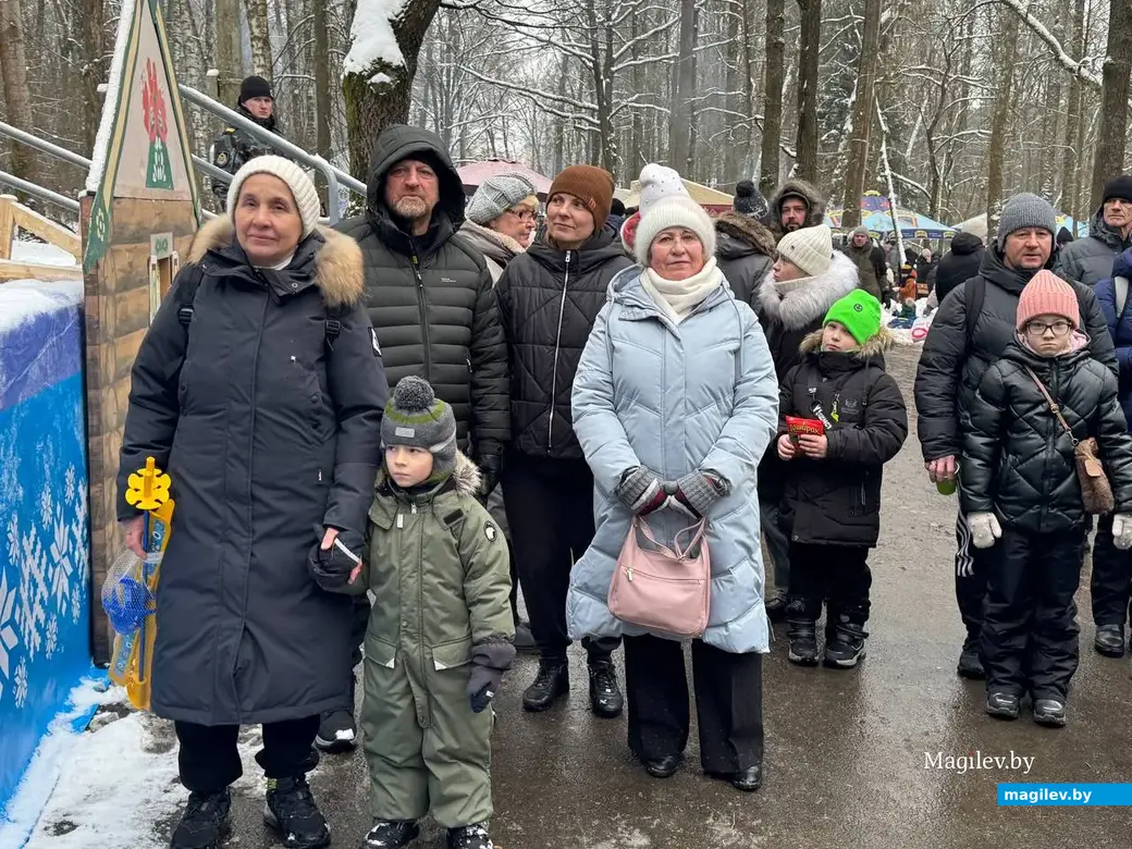 Могилев, 7 января 2026 года. Праздник «Пайшла Каляда калядуючы…» в Печерском лесопарке.