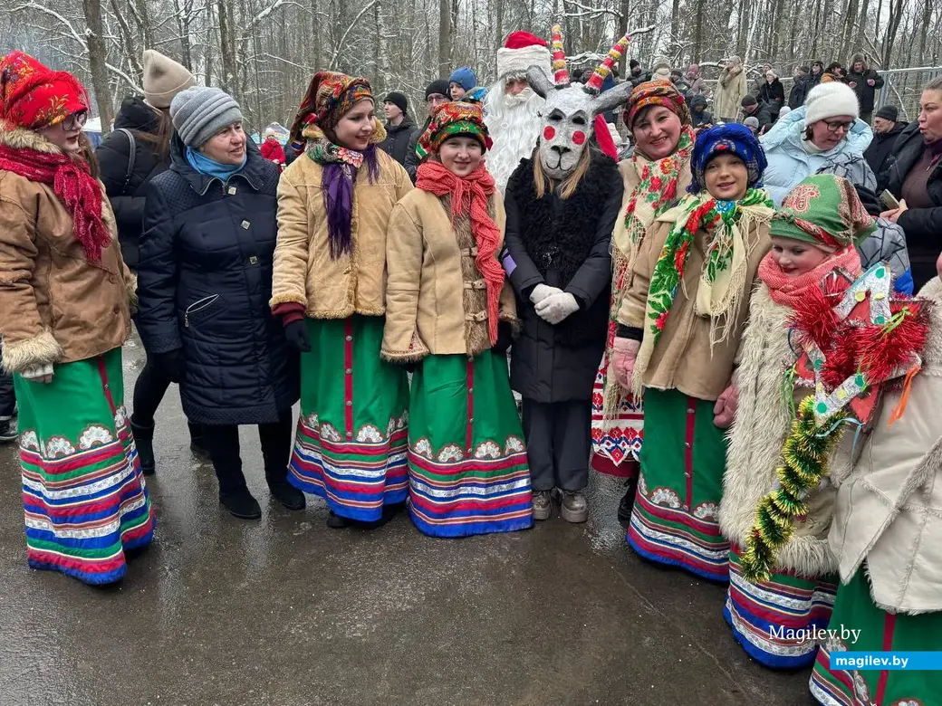 Могилев, 7 января 2026 года. Праздник «Пайшла Каляда калядуючы…» в Печерском лесопарке.
