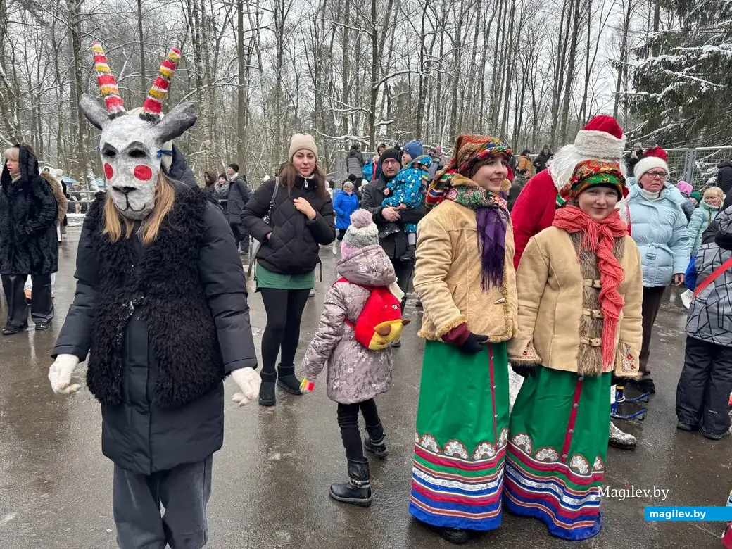 Могилев, 7 января 2026 года. Праздник «Пайшла Каляда калядуючы…» в Печерском лесопарке.