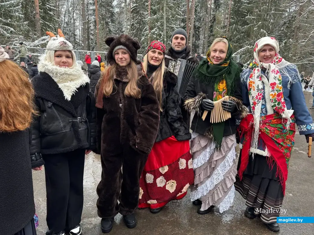 Могилев, 7 января 2026 года. Праздник «Пайшла Каляда калядуючы…» в Печерском лесопарке.