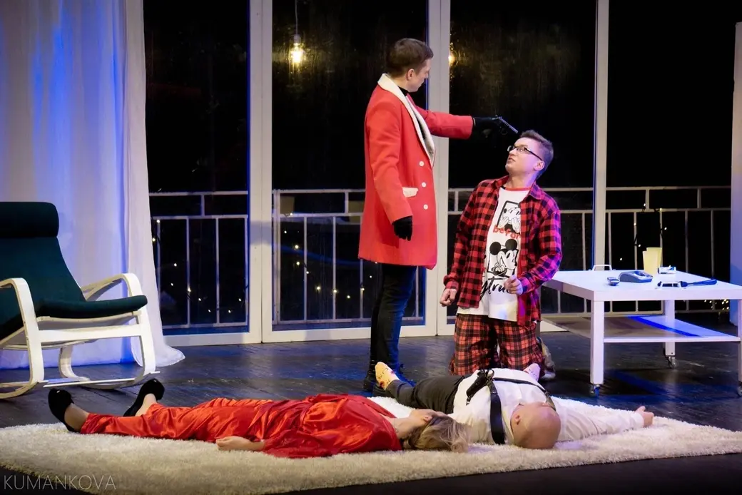 В Могилев с гастролями приезжает Смоленский камерный театр. Спектакль «Снегопад для Киры».