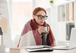 В рабочем кабинете слишком холодно? Звоните на профсоюзную «горячую линию»