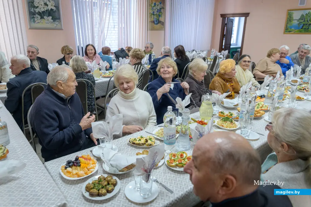 15.01.2026. Ул. Чехова, 54. Встреча участников делового клуба «Кiраўнiк» на Бобруйском заводе