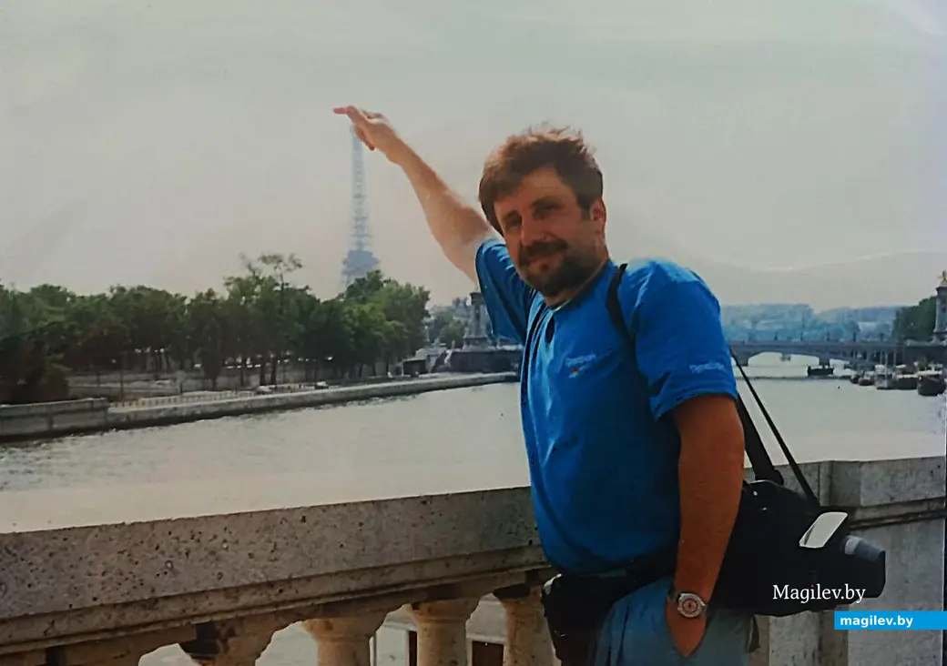   1995-й год, Париж. Куртка еще со мной не встретилась.