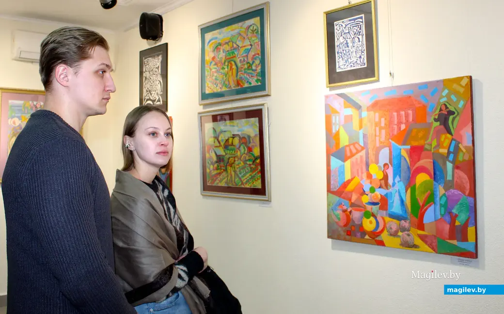 21 января 2026 года. Могилев. Выставочный зал. На открытии выставки работ Игоря Беспалова.  