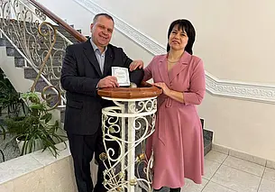 «Надел кольцо на палец и сказал – больше не снимать». Свадебная пара недели