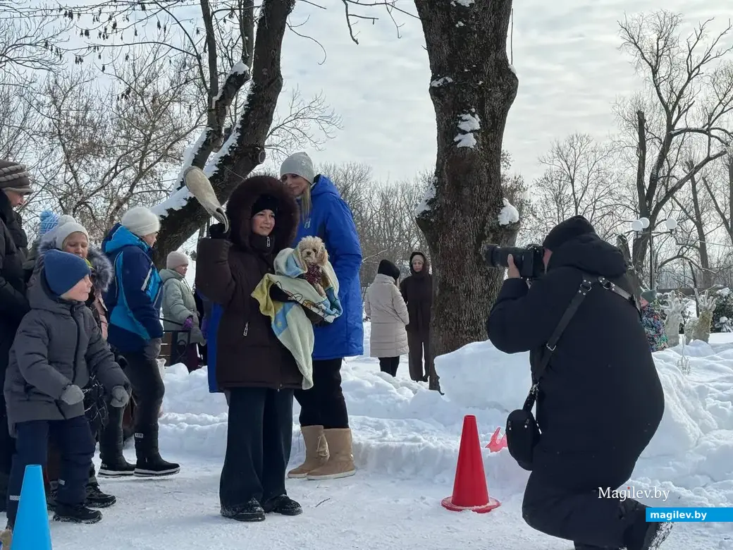 Могилев, 24 января 2026 года. Второй открытый чемпионат города по метанию валенка. 