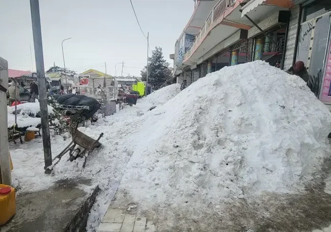Сильные снегопады и дожди в Афганистане: погибли более 60 человек