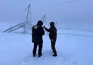 Российский Мурманск без электричества: опоры ЛЭП рухнули без вмешательства третьих лиц