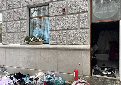 В Могилеве горел свадебный салон в центре города. Люди не пострадали (видео)
