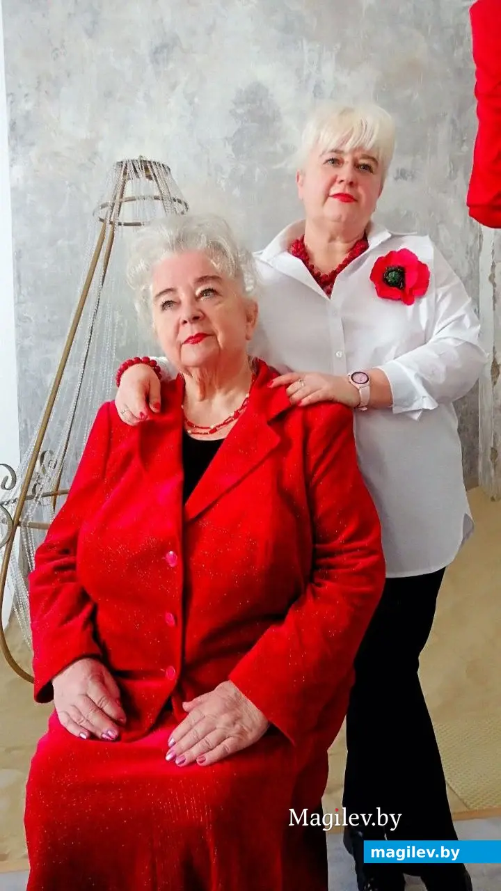   Алена Иванчикова с мамой Любовью Иосифовной. 