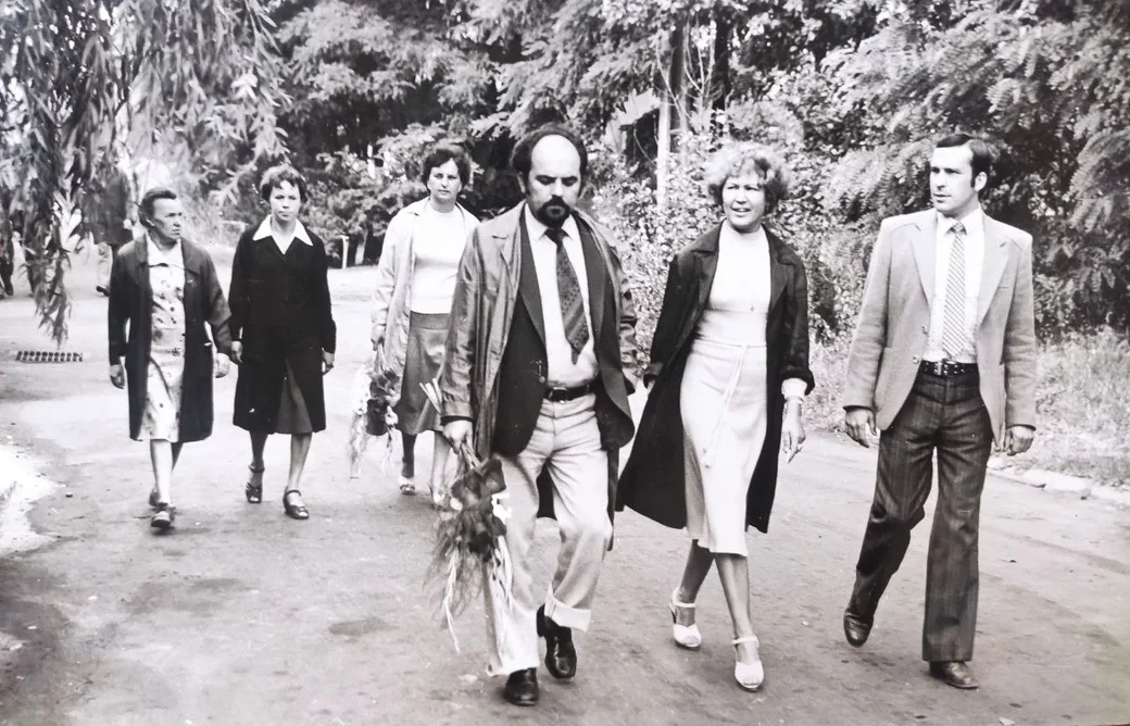  1980-е. На кожкомбинате - гости из Болгарии. Ада Павловна Цветкова-посередине. 