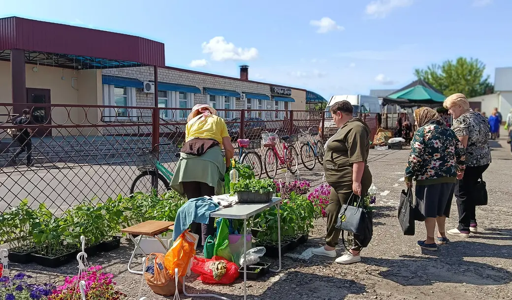 04.06.2025 год. Центральный глусский рынок.