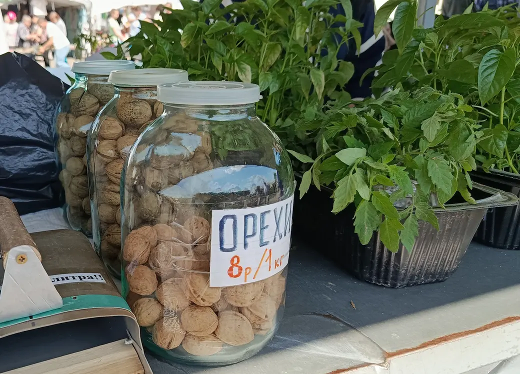 04.06.2025 год. Центральный глусский рынок.