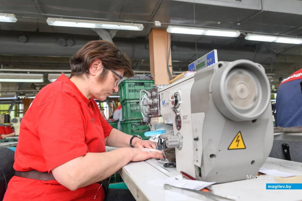 02.06.2025. Ул. Парковая, 57. ООО «Производственно-технологическая компания «Модерам-Запад». Участок пошива и сборки верха обуви.