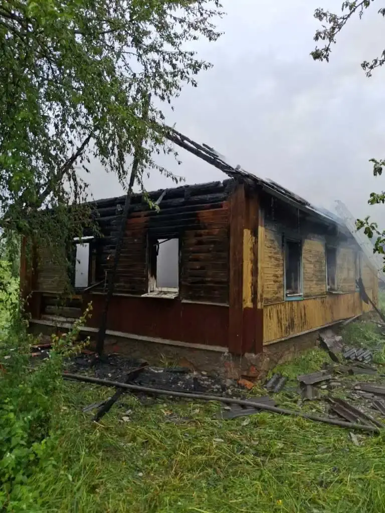 Пожар в агрогородке Речки Могилевского района. Фото: Могилевское областное УМЧС