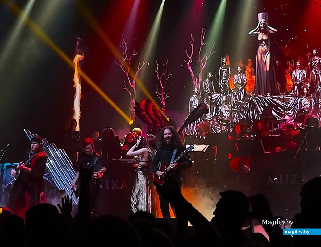 08.06.2025, Могилев, Ледовый дворец. Выступает рок-оркестр «NIKAMUZA».