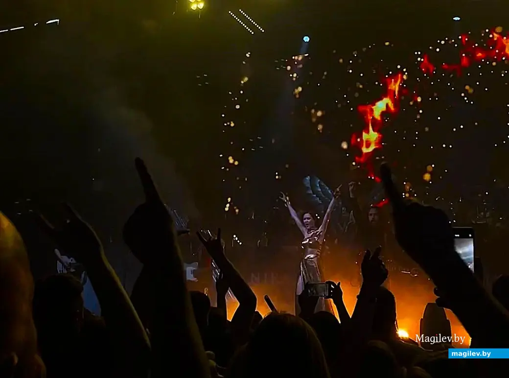 08.06.2025, Могилев, Ледовый дворец. Выступает рок-оркестр «NIKAMUZA».