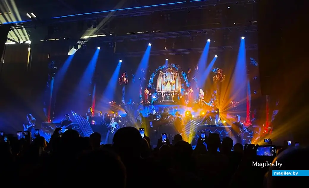08.06.2025, Могилев, Ледовый дворец. Выступает рок-оркестр «NIKAMUZA».